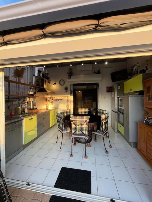 Maison Au Bord De L'Etang 르발카레스 외부 사진